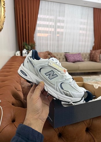 New Balance Gri Beyaz Kadın Spor Ayakkabı - Görsel 5