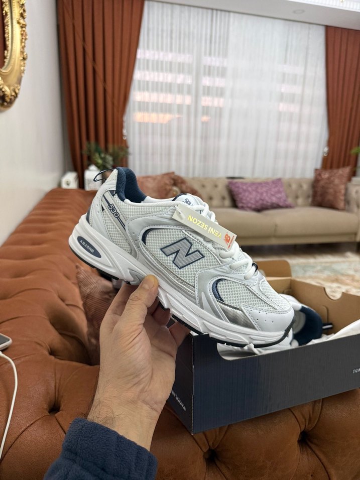 New Balance Gri Beyaz Kadın Spor Ayakkabı - Görsel 5