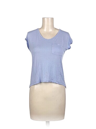PreLoved T-shirt %70 İndirimli.