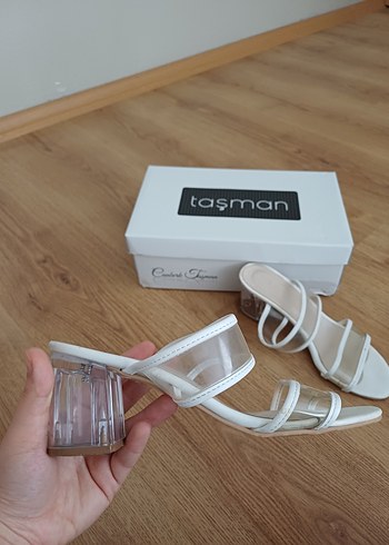 Beyaz Minimalist Kadın Topuklu Terlik - Görsel 4