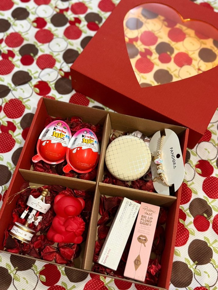 Kalp Kutulu Renkli Hediye Seti - Görsel 2