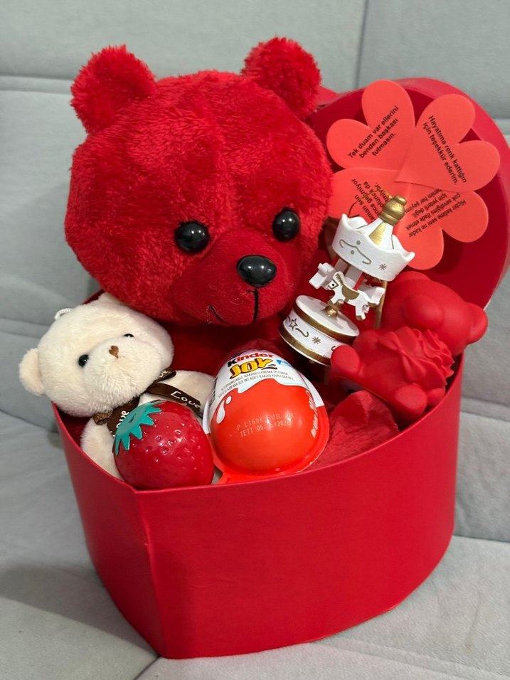 Kırmızı Peluş Ayıcık ve Hediye Seti - Görsel 3