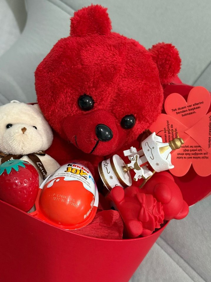 Kırmızı Peluş Ayıcık ve Hediye Seti - Görsel 2