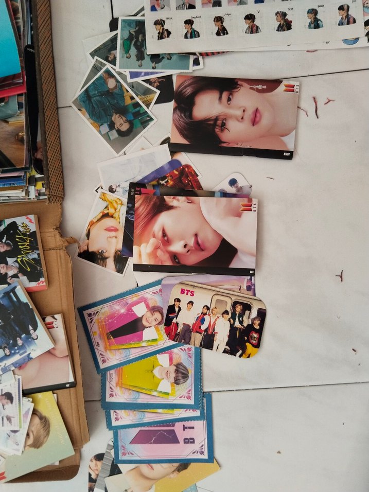 K-pop Poster ve Kart Koleksiyonu - Görsel 4