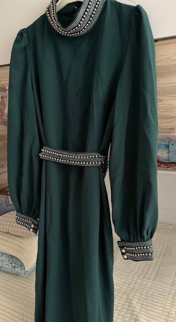 Yeşil Parlak Nakışlı Uzun Kadın Elbise - Görsel 2