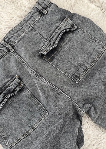 Gri Batik Desenli Bol Kesim Kemerli Kadın Kot Pantolon - Görsel 5