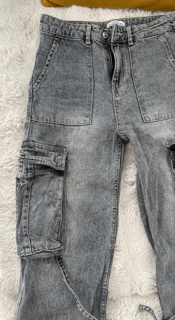 Gri Batik Desenli Bol Kesim Kemerli Kadın Kot Pantolon - Görsel 2