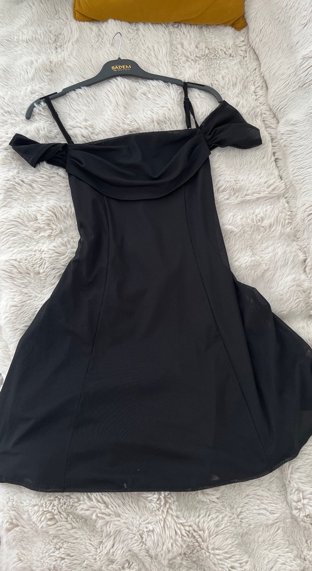 Siyah Drapeli Straplez Midi Elbise - Görsel 2