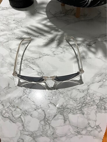 Gri güneş gözlüğü - Görsel 5