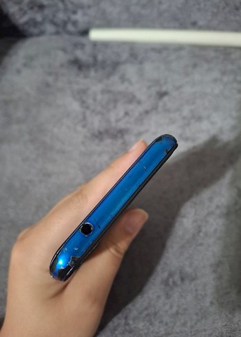 Kırık Ekranlı Android Telefon - Görsel 5