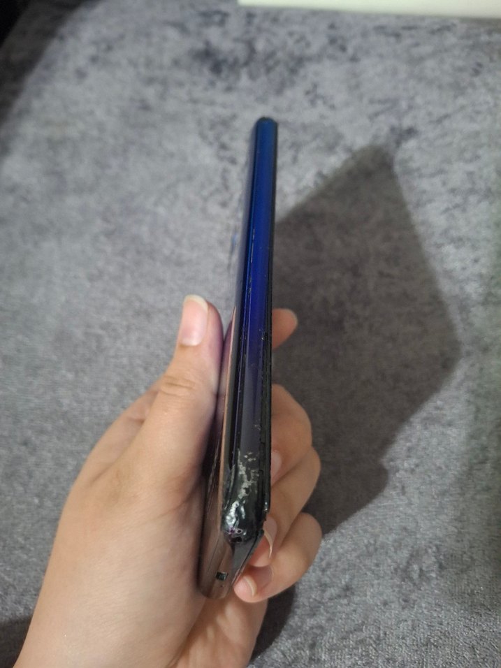 Kırık Ekranlı Android Telefon - Görsel 4