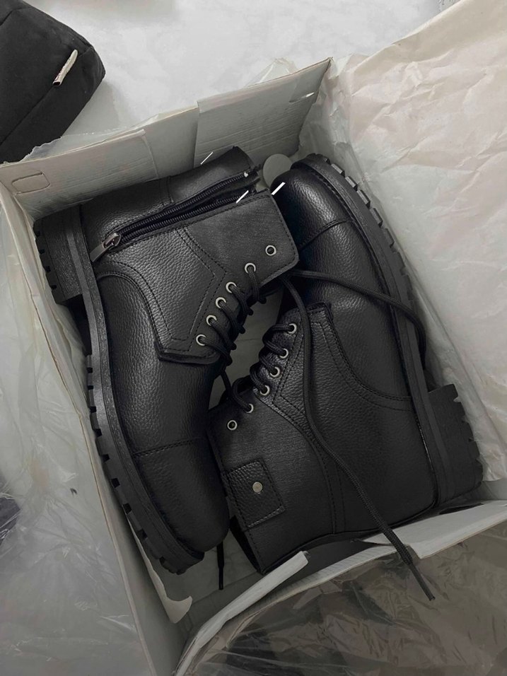 Siyah Parlak Deri Bağcıklı Erkek Botu - Görsel 3