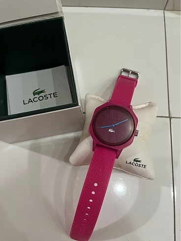 LACOSTE PEMBE SAAT