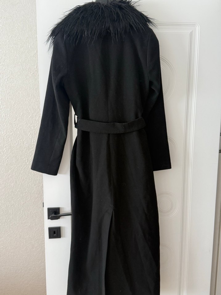 Siyah Kuşaklı Kaban, Tüylü Yaka Detaylı - Görsel 2