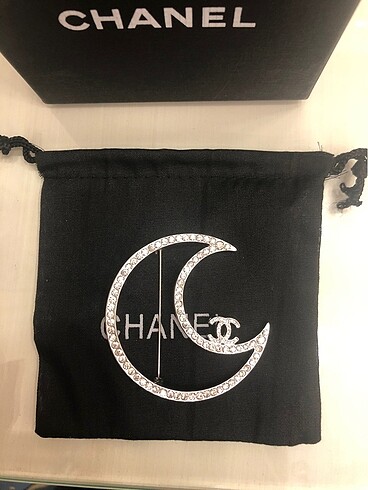 Chanel broş