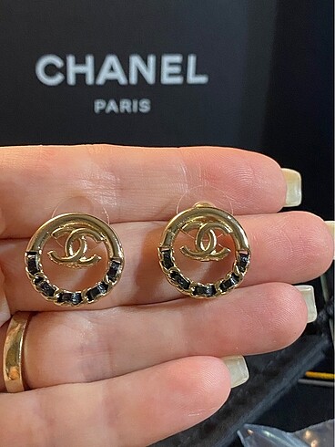  Beden Chanel küpe