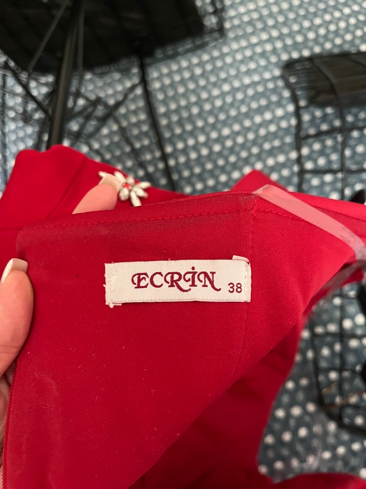 Kırmızı Straplez Nakışlı Uzun Abiye - Görsel 3