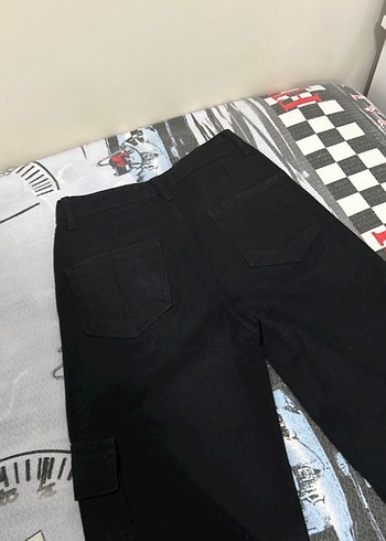 34 Beden Kadın Siyah Pamuklu Cep Detaylı Bol Kesim Jean