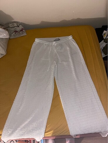 Bershka beyaz pantalon