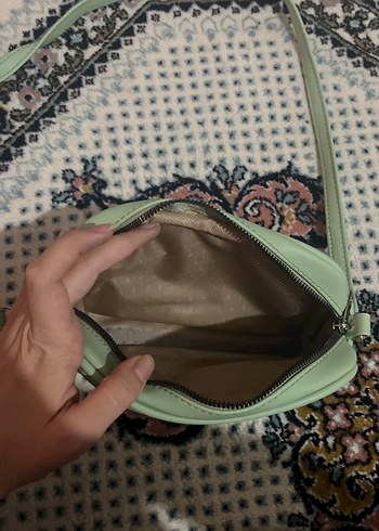 Beden Yeşil Deri Fermuarlı Kadın Çantası