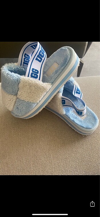 Ugg Ugg mavi tüylü terlik