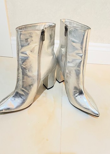 Diğer Kadın Gri Parlak Metalik Stiletto Bot