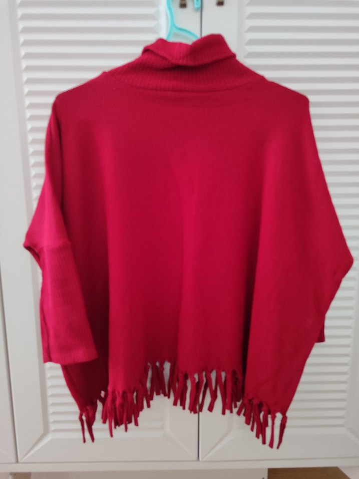 Püsküllü Kırmızı Kadın Boğazlı Triko - Görsel 2