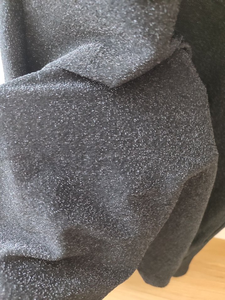 Siyah V Yaka Drapeli Midi Gotik Elbise - Görsel 4