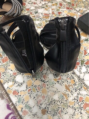 Topuklu ayakkabı - Görsel 2