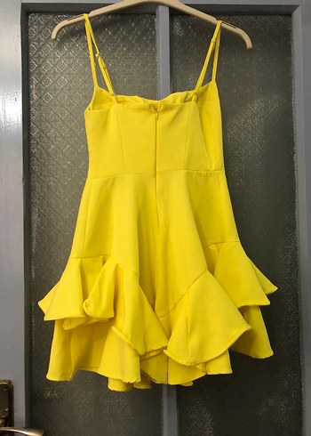 Sarı Mini Fırfırlı Askılı Parti Elbisesi - Görsel 3