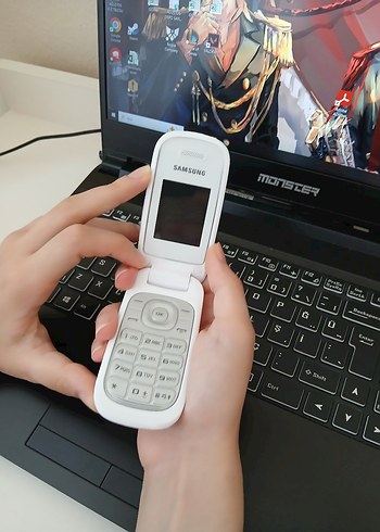 Samsung Kapaklı Telefon