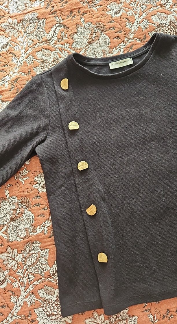 Düğmeli siyah Kazak - Görsel 3