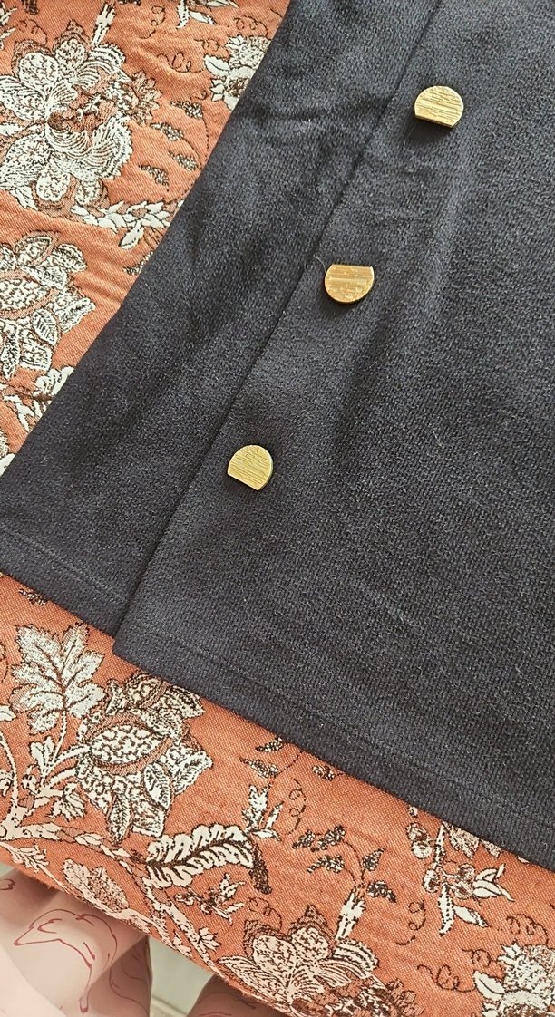 Düğmeli siyah Kazak - Görsel 5