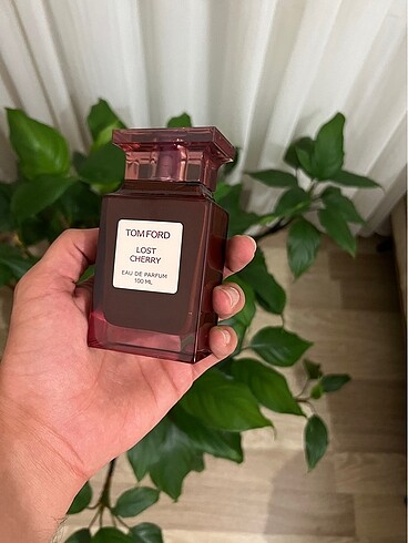 TOM FORD LOST CHERY
