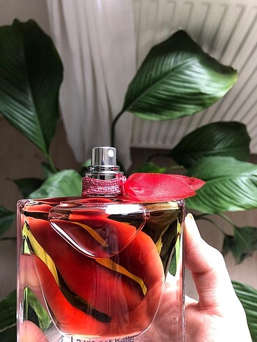 Beden LANCOME LA VIE EST BELLA İNTENSEMENT