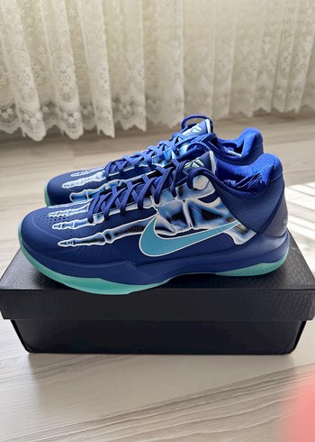Kobe 5 X-Ray 44 Numara Sıfır ama !!DEFOLU!!