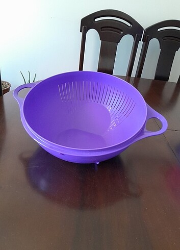 Tupperware 
