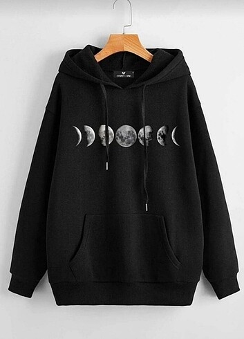 Baskılı kapşonlu sweatshirt siyah ve gri renkleri mevcut 