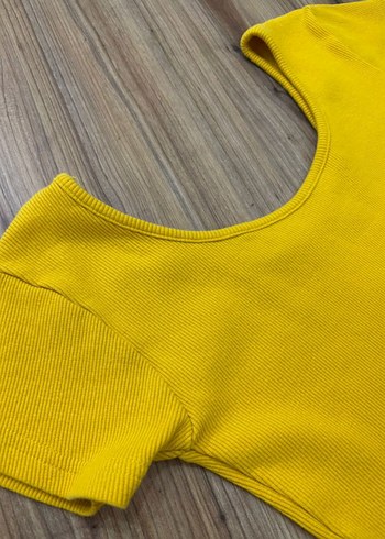 Bershka Sarı Kadın Mini Crop - Görsel 2