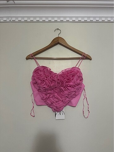 Zara ZARA VOLANLI KALP ŞEKLİNDE CROP TOP