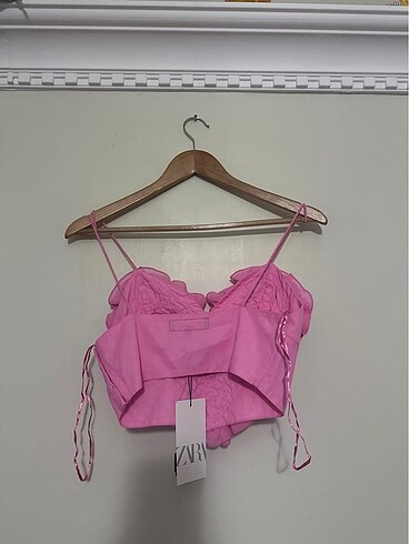 xs Beden ZARA VOLANLI KALP ŞEKLİNDE CROP TOP