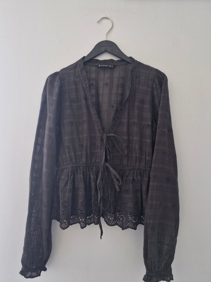 Stradivarius Dökümlü İşlemeli Bluz - Görsel 2