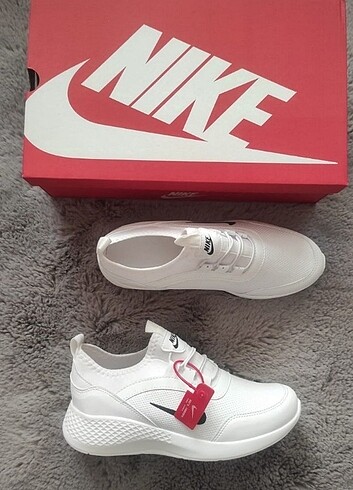 39 Beden Nike  Poli Taban İçten Dikişli Cilt (Kışlık Malzeme) 4 Cm To