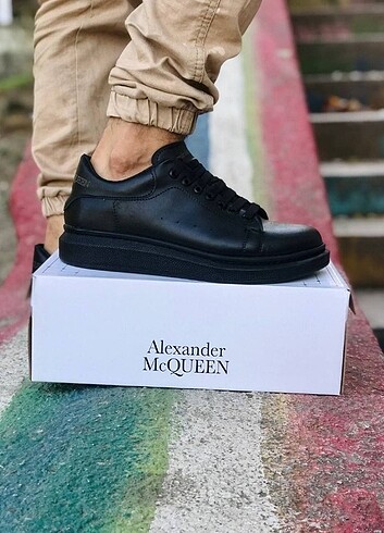 41 Beden siyah Renk Alexander Mcqueen 40 41 42 43 44 Numaralar (diğer no lar için