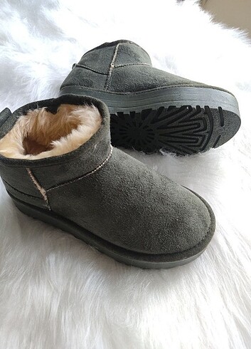 UGG ultramini platform  haki Yeni sezon Tam kalıp Tabanı 4 cm