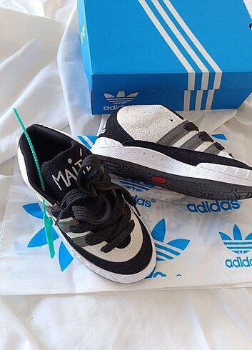 36 Beden Adidas  Adematic  Maité gri&siyah New COLLECTİON İthal kalite