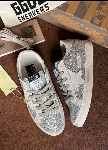 36 Beden ten rengi Renk GOLDEN GOOSE GÜMÜŞ tam kalıp pasaportlu yedek bağcıklı k