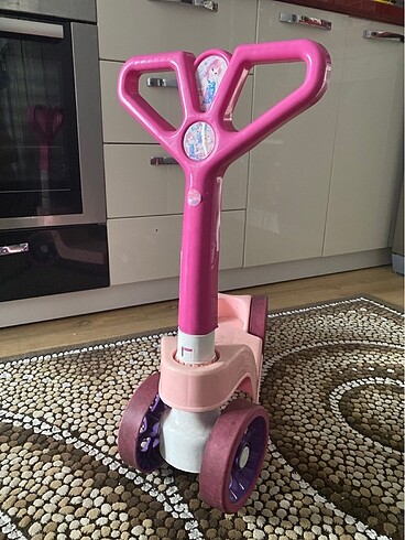 Winx scooter