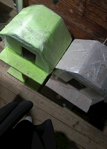 Beyaz Gri yeşil kahve 2 katlı Kedi Evi ve Tırmalama Direği - Görsel 4