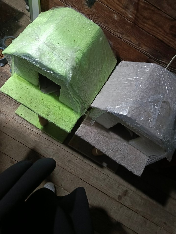 Beyaz Gri yeşil kahve 2 katlı Kedi Evi ve Tırmalama Direği - Görsel 4